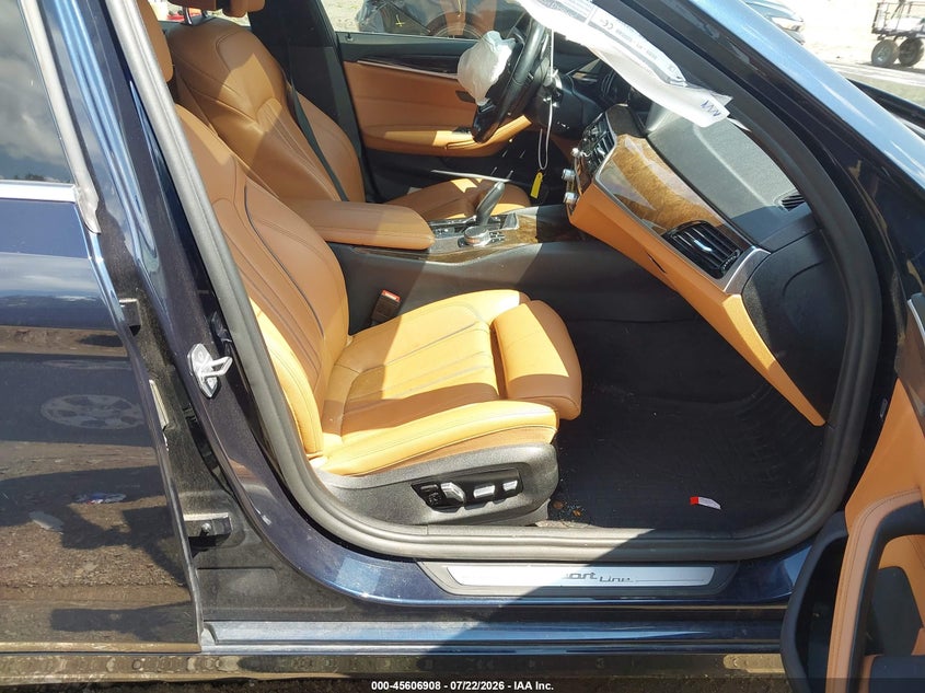 2018 BMW 540I auction photo 5