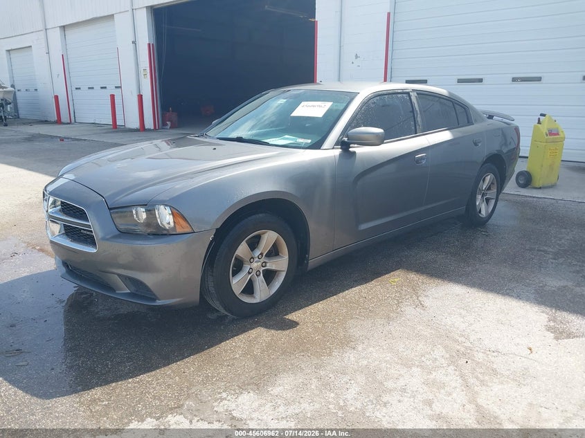 Vin: 2b3cl3cg4bh607517, lot: 46105385, dodge charger 20112