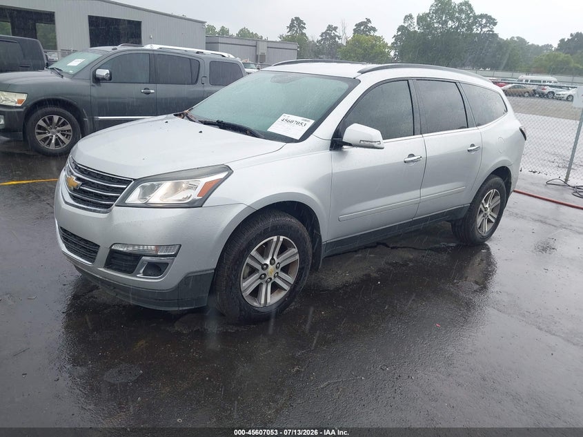 2015 CHEVROLET TRAVERSE auction photo 2