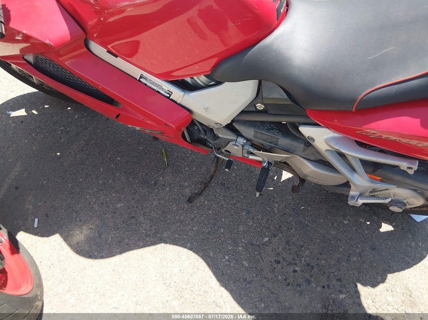 2002 Honda Vfr800 VIN: JH2RC46172M401943 Lot: 45607087
