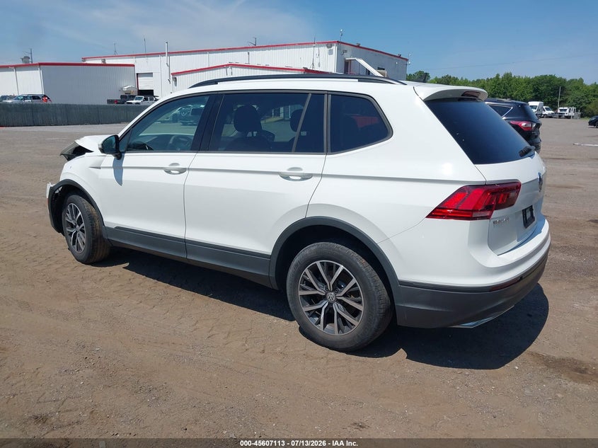 2021 VOLKSWAGEN TIGUAN auction photo 3
