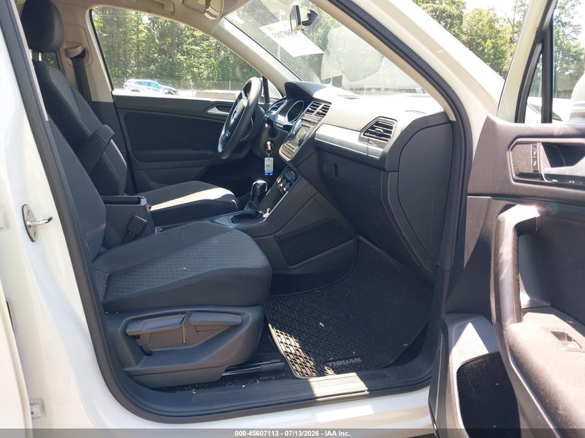 2021 VOLKSWAGEN TIGUAN auction photo 5