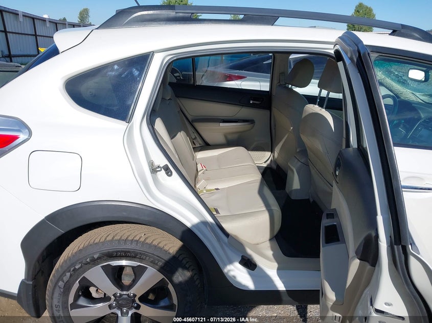 2014 SUBARU XV CROSSTREK HYBRID auction photo 8