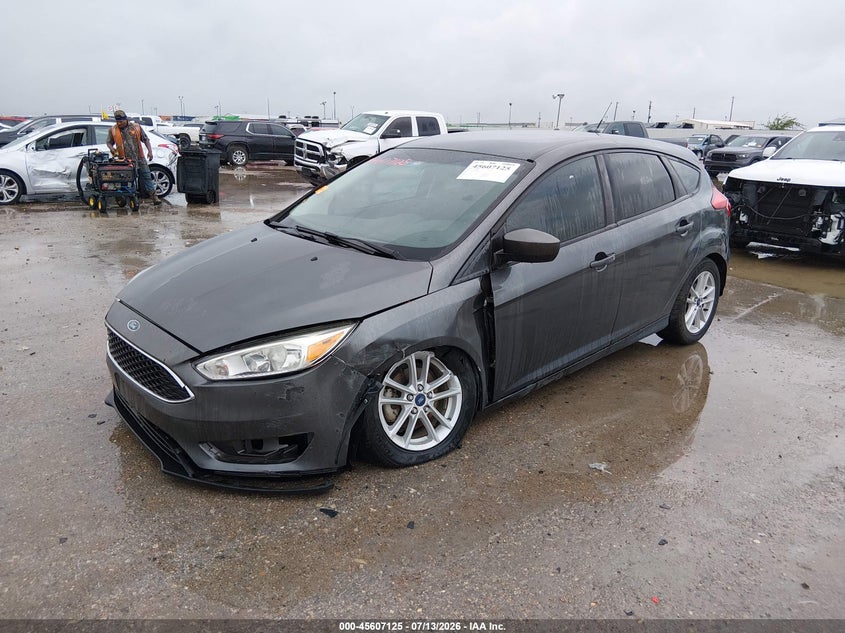 Vin: 1fadp3k28jl292838, lot: 46105548, ford focus se 20182
