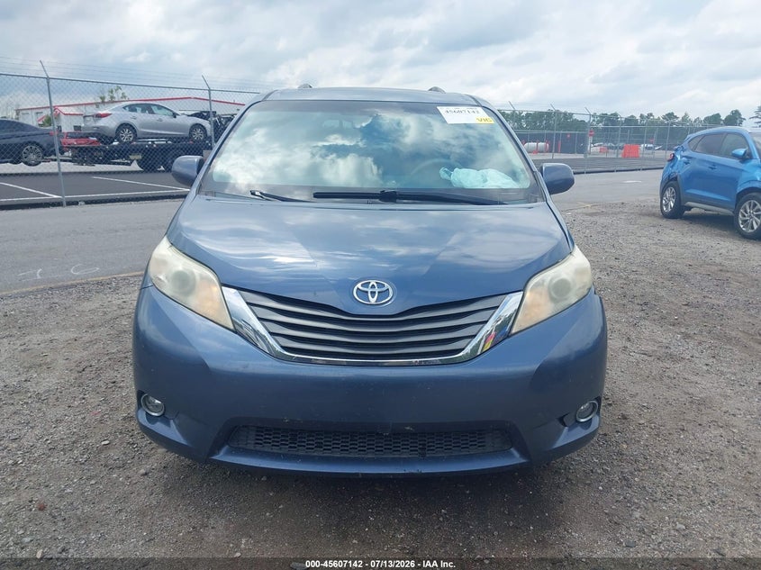 2013 Toyota Sienna Xle V6 8 Passenger VIN: 5TDYK3DC8DS399911 Lot: 45607142