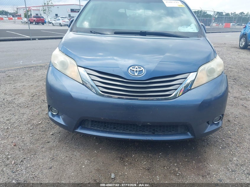 2013 Toyota Sienna Xle V6 8 Passenger VIN: 5TDYK3DC8DS399911 Lot: 45607142