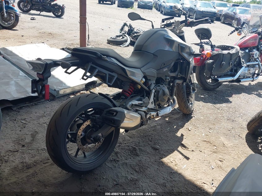 2022 BMW F 900 auction photo 4