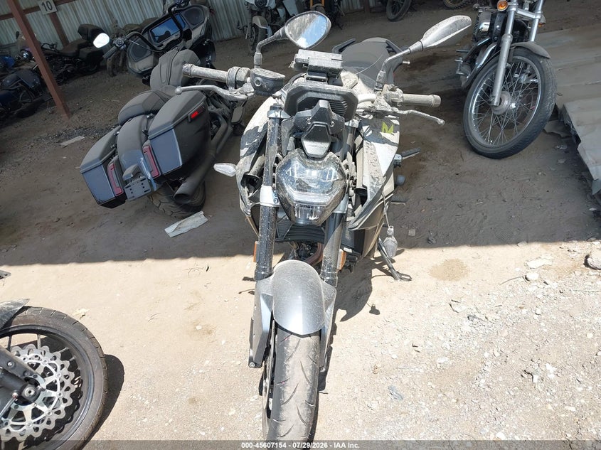 2022 BMW F 900 auction photo 5