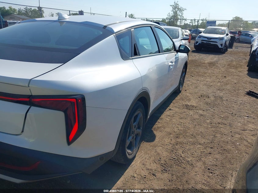 Vin: 3kpft4de3se030604, lot: 46105609, kia k4 lxs 20254