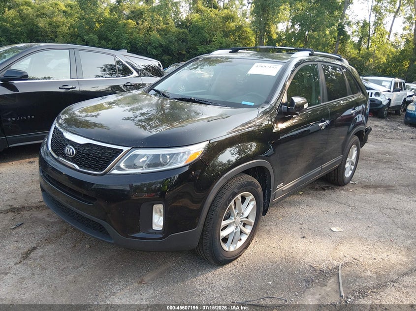 2014 Kia Sorento, Удар сзади, IAAI, VIN 5XYKTDA78EG509922 — фото 2