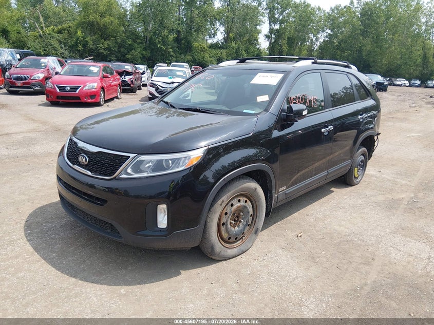 2014 KIA SORENTO auction photo 2
