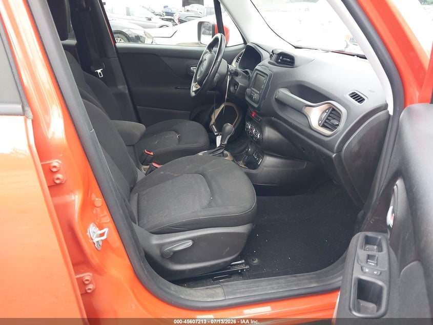 2017 JEEP RENEGADE auction photo 5