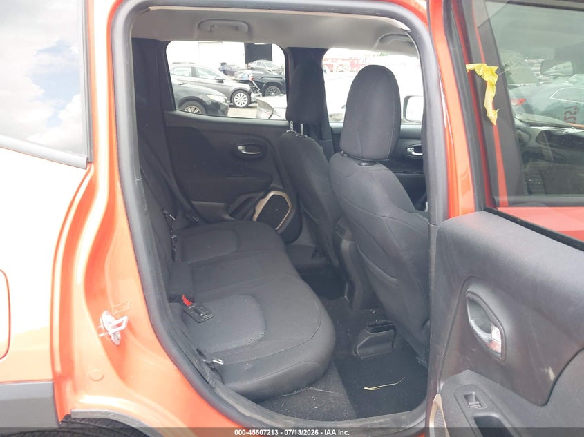 2017 JEEP RENEGADE auction photo 8