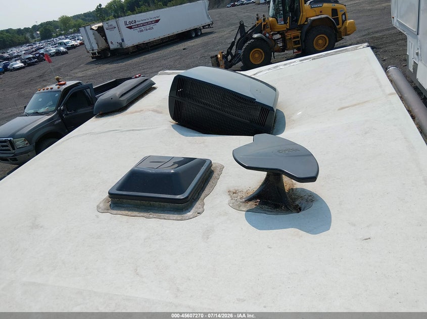 2019 WINNEBAGO MICRO MINNIE auction photo 6
