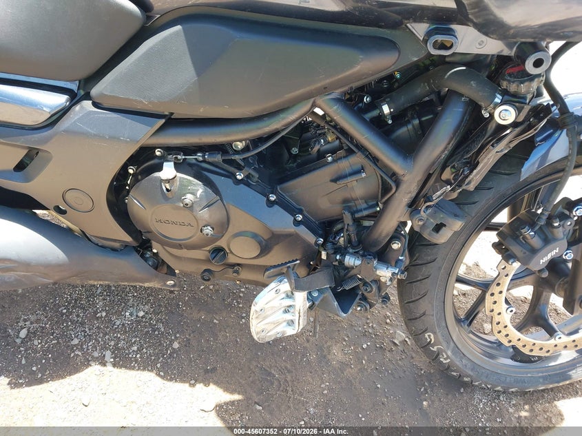 2016 HONDA CTX700 auction photo 8