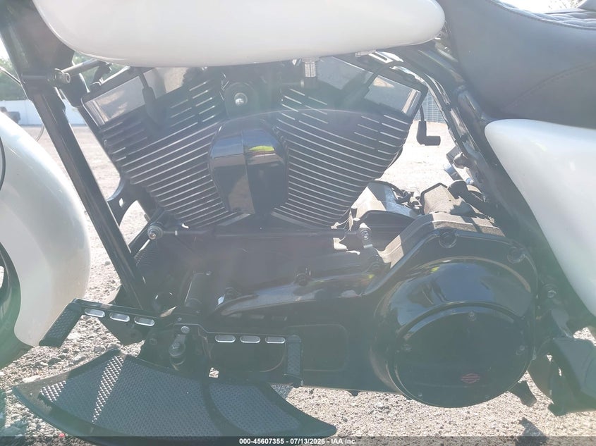 2015 Harley-Davidson Flhxs Street Glide Special VIN: 1HD1KRM18FB649529 Lot: 45607355