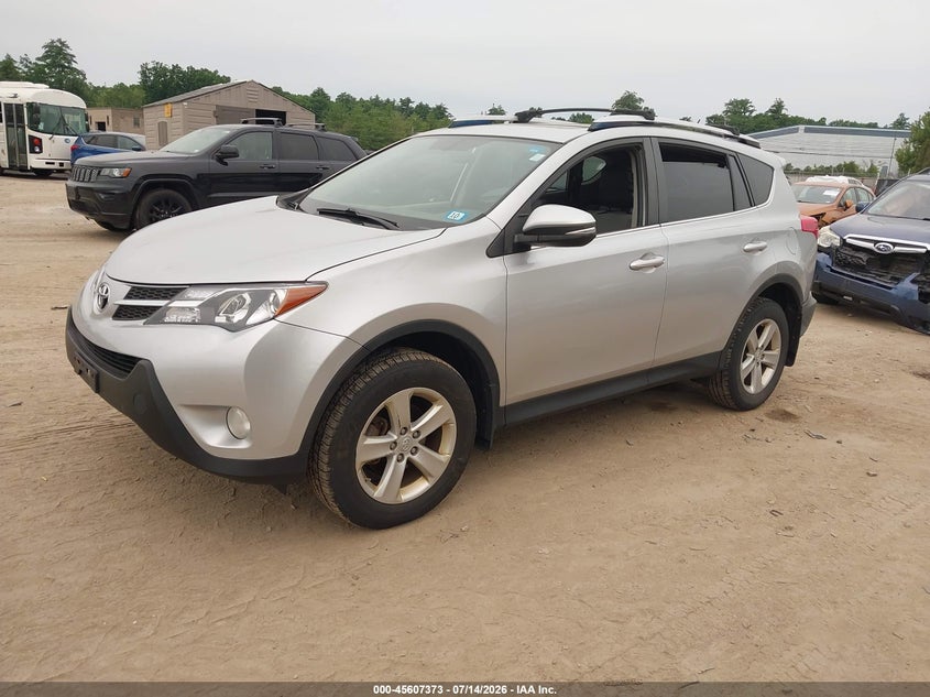 2013 Toyota RAV 4, Удар сзади, IAAI, VIN JTMRFREV3DD040571 — фото 2