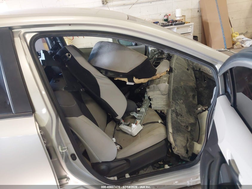Фото 5 - TOYOTA COROLLA