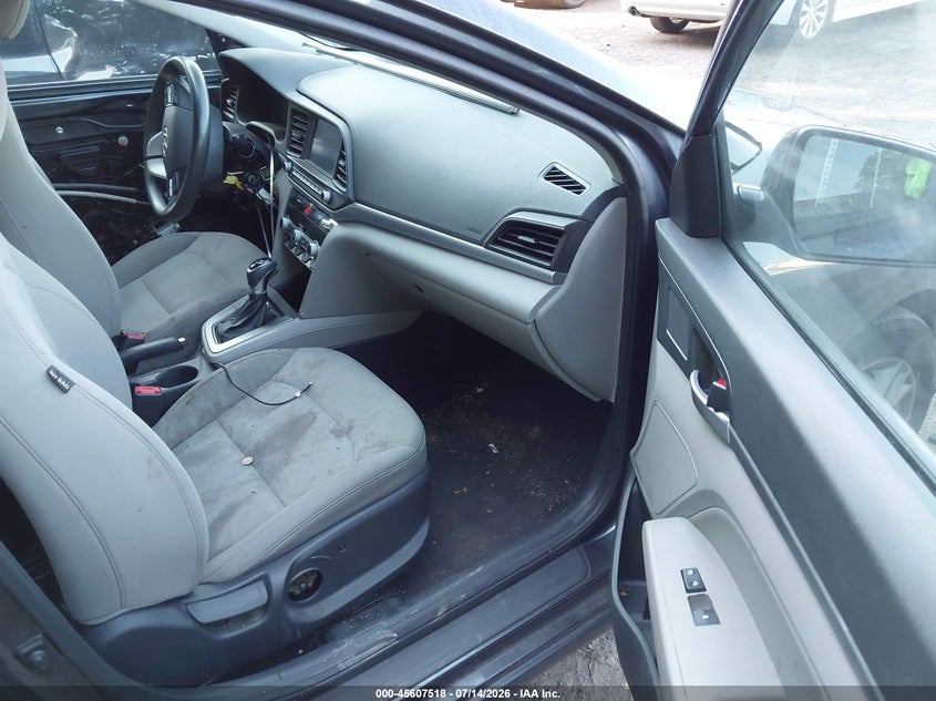 2020 HYUNDAI ELANTRA auction photo 5