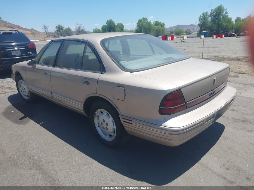 1992 OLDSMOBILE 88 auction photo 3