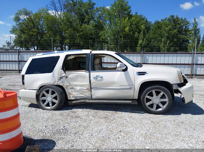 2008 Cadillac Escalade VIN: 1GYFK63848R174745 Lot: 45607688