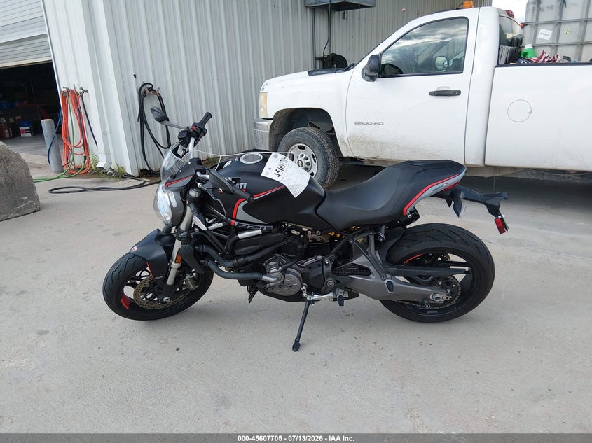 2021 Ducati Monster 821 VIN: ZDMMACLS9MB008626 Lot: 45607705