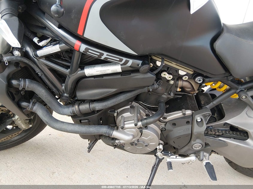 2021 Ducati Monster 821 VIN: ZDMMACLS9MB008626 Lot: 45607705