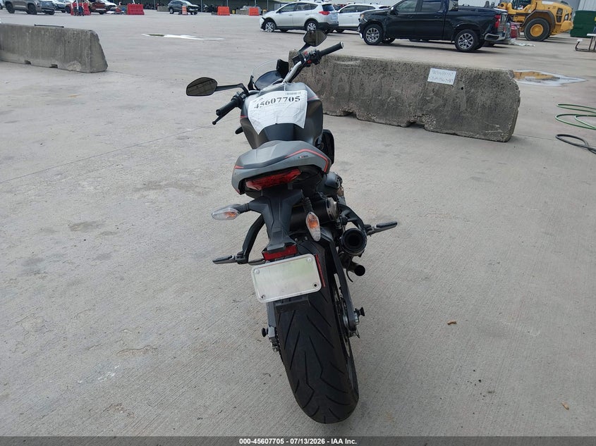 2021 DUCATI MONSTER auction photo 6