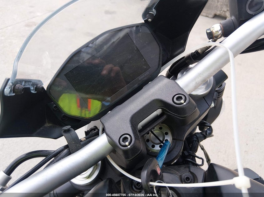 2021 DUCATI MONSTER auction photo 7