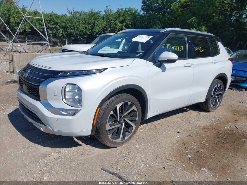 2024 MITSUBISHI OUTLANDER auction photo 2