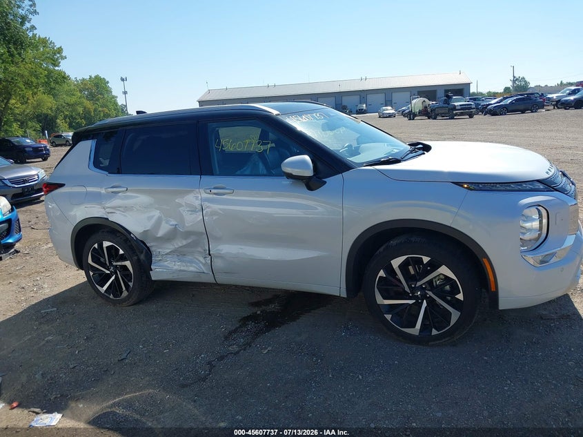 2024 MITSUBISHI OUTLANDER auction photo 6