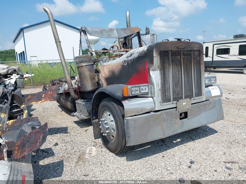 2000 PETERBILT 379 auction photo 1