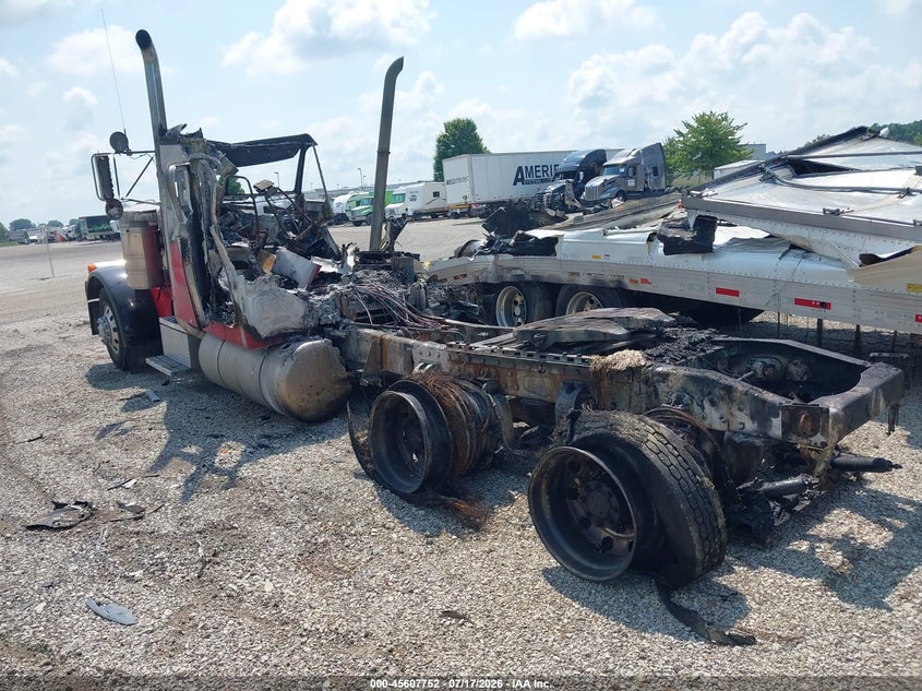 2000 PETERBILT 379 auction photo 3