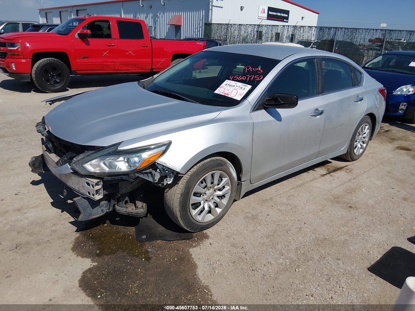 2017 NISSAN ALTIMA auction photo 2