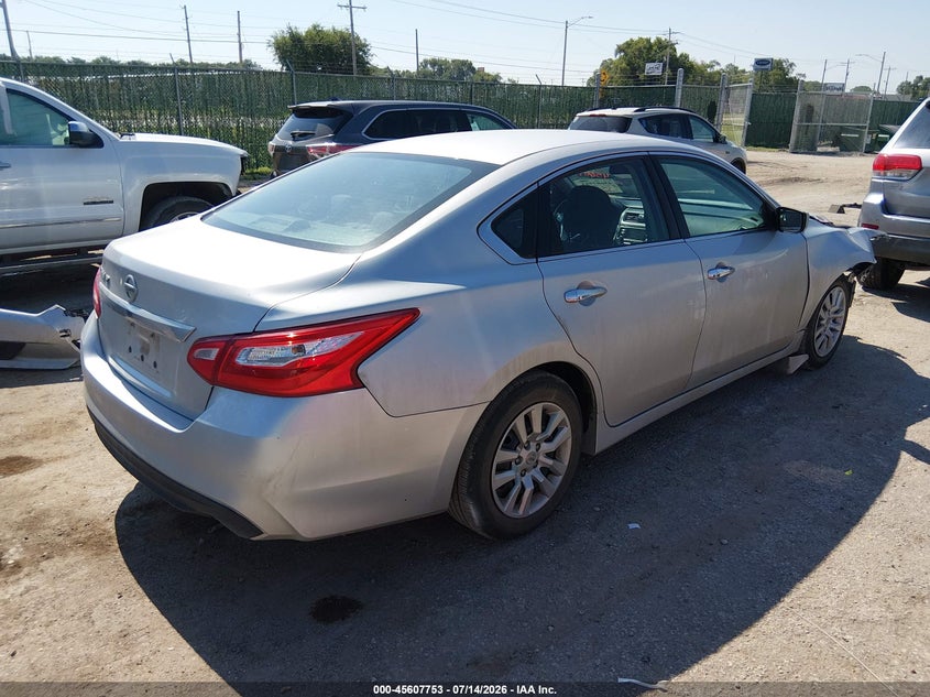 2017 NISSAN ALTIMA auction photo 4