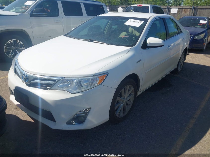 AtlanticExpress - Toyota Camry Hybrid