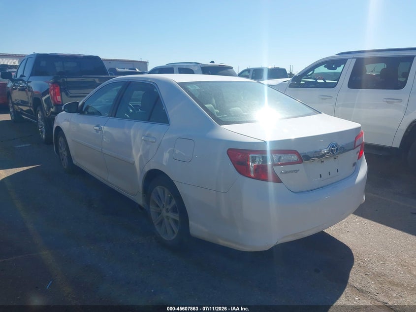 AtlanticExpress - Toyota Camry Hybrid