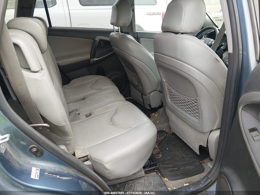 AtlanticExpress - Toyota RAV4