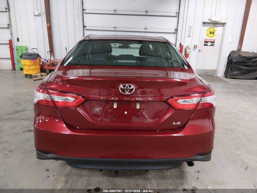 2018 Toyota Camry Le VIN: 4T1B11HKXJU662630 Lot: 45607961