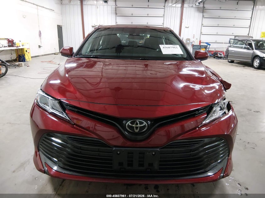 2018 Toyota Camry Le VIN: 4T1B11HKXJU662630 Lot: 45607961