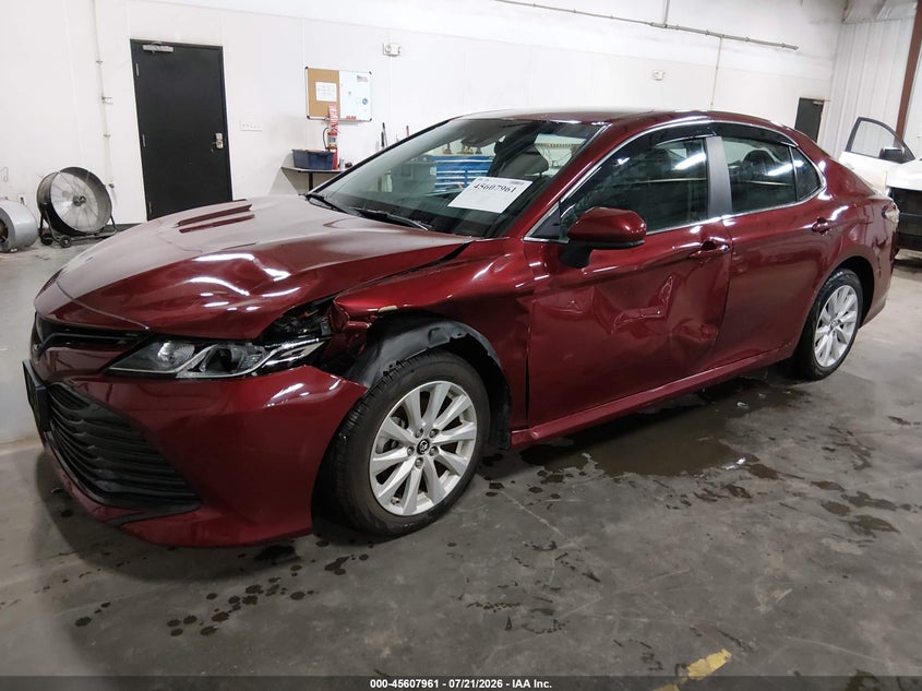 2018 Toyota Camry Le VIN: 4T1B11HKXJU662630 Lot: 45607961