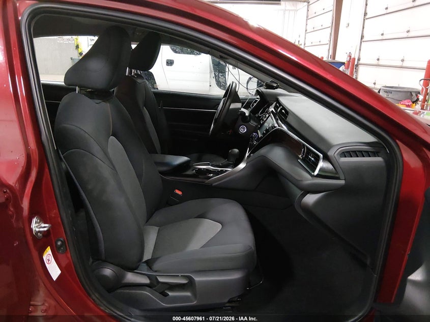2018 Toyota Camry Le VIN: 4T1B11HKXJU662630 Lot: 45607961