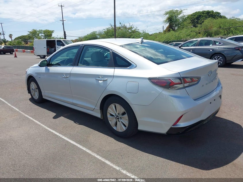 2018 Hyundai Sonata Hybrid Se VIN: KMHE24L3XJA085806 Lot: 45607962
