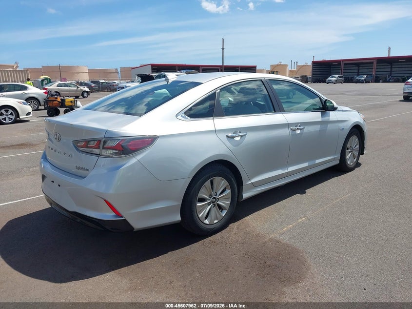 2018 Hyundai Sonata Hybrid Se VIN: KMHE24L3XJA085806 Lot: 45607962
