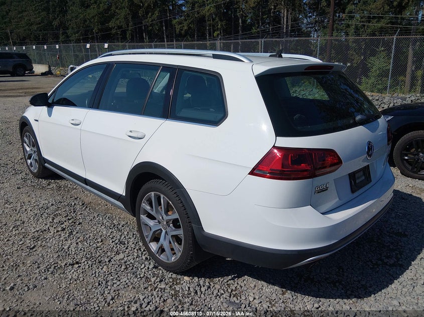 2017 VOLKSWAGEN GOLF ALLTRACK auction photo 3
