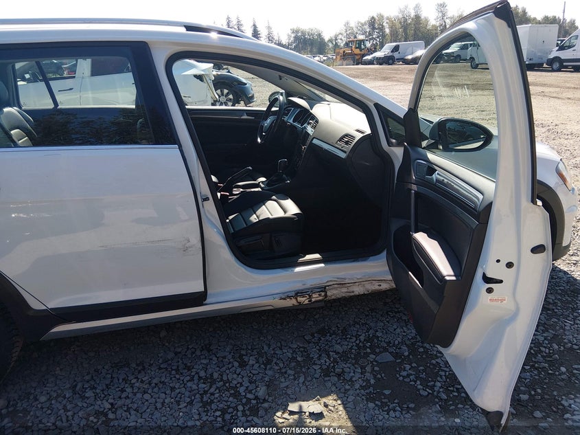2017 VOLKSWAGEN GOLF ALLTRACK auction photo 5
