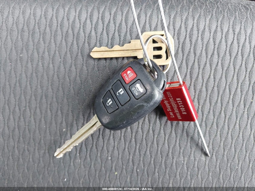 TOYOTA COROLLA - zdjęcie 11