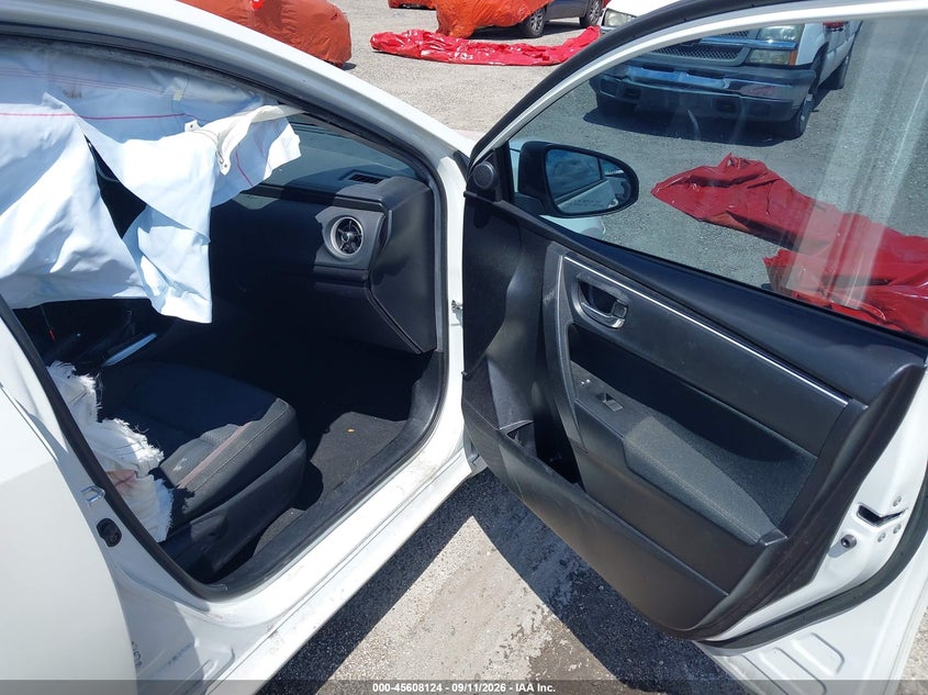 2018 TOYOTA COROLLA auction photo 5