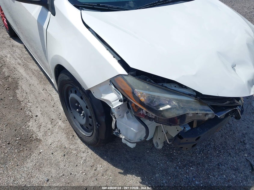 2018 TOYOTA COROLLA auction photo 6
