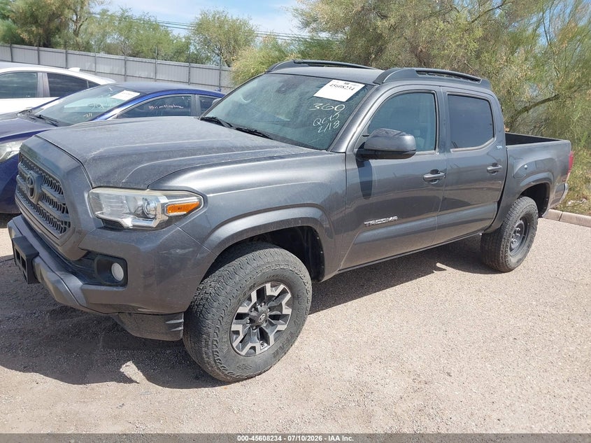2018 TOYOTA TACOMA auction photo 2